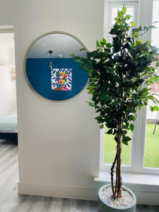 Apartamento Stunning Huge Openplan 2Bed Flat Woking Exterior foto